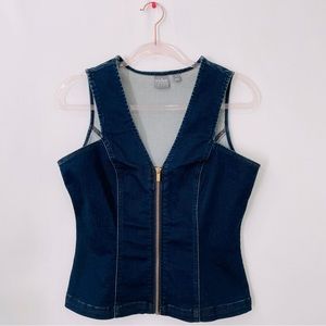 72% COTTON
26% POLYESTER
2% SPANDEX